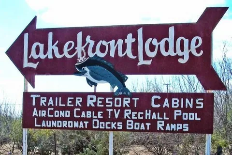 Lakefront Lodge