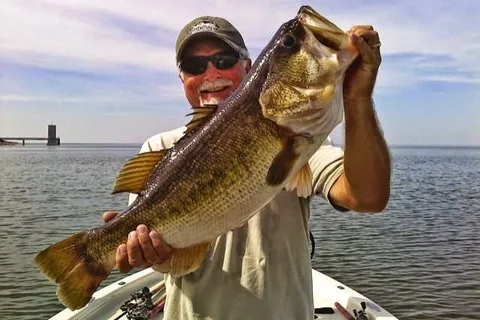 Lakefront Lodge