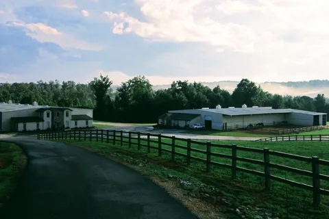 Grove River Ranch, LLC - Equestrian Center and Retreat