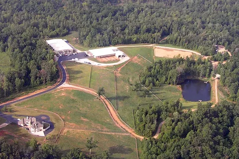 Grove River Ranch, LLC - Equestrian Center and Retreat