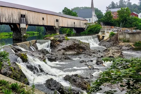 Twin River Campground and Cottages