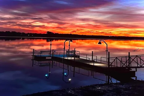 Hideaway 23 Lakefront RV & Cabins