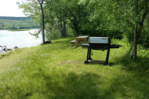 Hinsdale Campground At Thicket Hill Village
