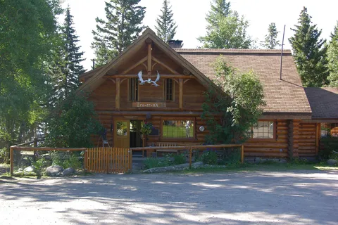 Ten-ee-ah Lodge Wilderness Resort and Campground