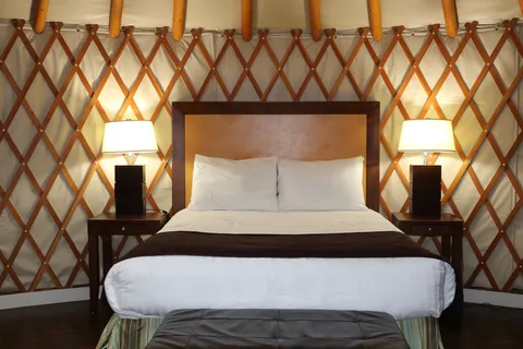 Riverbend Cottage and RV Resort