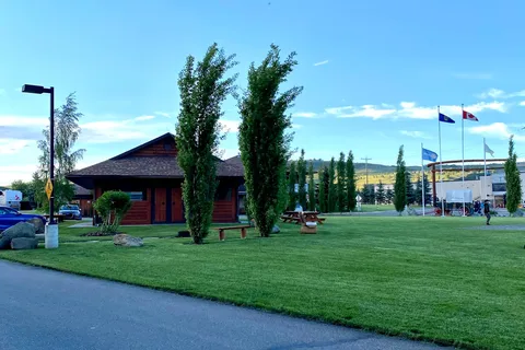 Bow Rivers Edge Campground