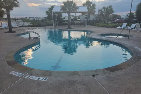Mont Belvieu RV Resort