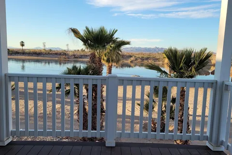 The Palms at River Edge