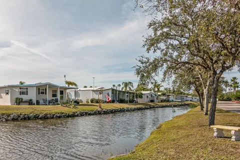 Harbor Lakes RV Resort