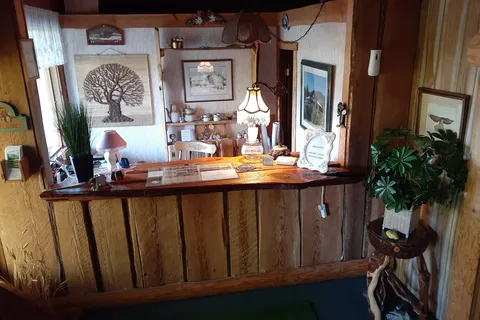 Anglemont Inn