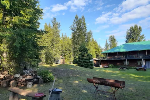 Anglemont Inn