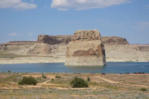 Lone Rock Beach Primitive Campground - Glen Canyon National Recreation Area