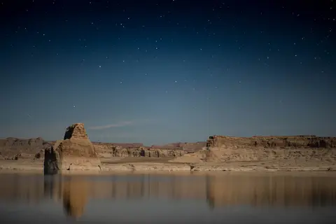 Lone Rock Beach Primitive Campground - Glen Canyon National Recreation Area