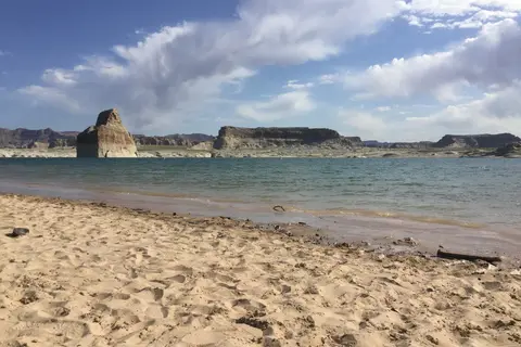 Lone Rock Beach Primitive Campground - Glen Canyon National Recreation Area