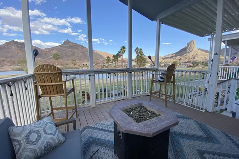 River Lodge Resort