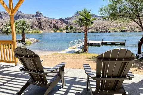 River Lodge Resort