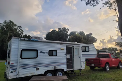 Arrowhead Campsites and Mobile Home Park