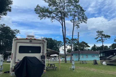 Arrowhead Campsites and Mobile Home Park