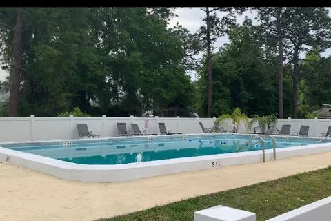 Arrowhead Campsites and Mobile Home Park