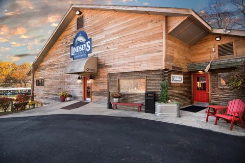 Lindseys Resort on the Little Red River