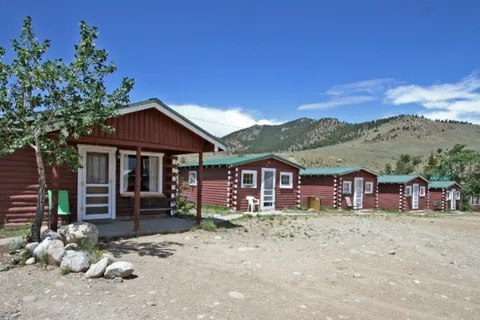 Win Mar Cabins