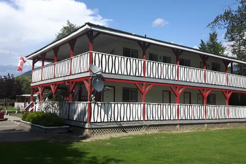 The Rivermount Motel and Campground