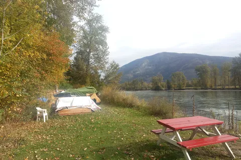 The Rivermount Motel and Campground
