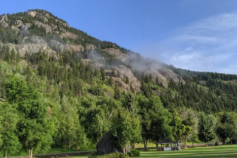 The Rivermount Motel and Campground