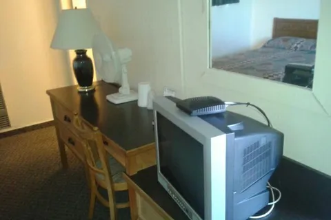 100 Mile Motel and RV Park