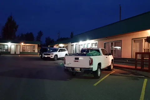 100 Mile Motel and RV Park