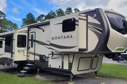 Inland Harbor RV Park