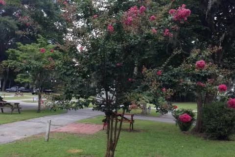 Inland Harbor RV Park