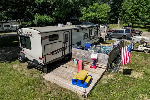 Lake Wapusun RV Resort