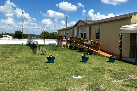 Phil’s Boys Estates RV Park and Mobile Home Park