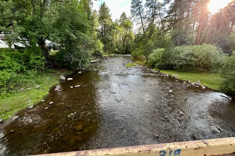 Upper Log Apache Reservation
