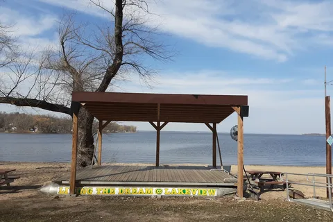 Lakeshore Resort