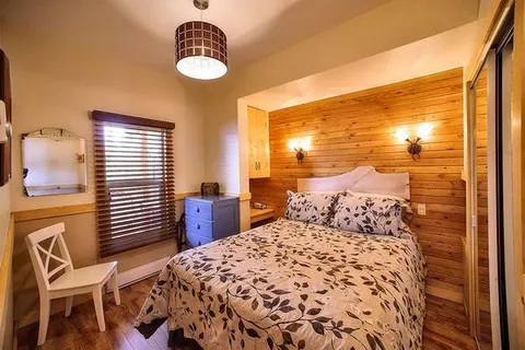 Peachland Eagles Nest B and B