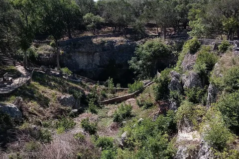 Cascade Caverns Campground