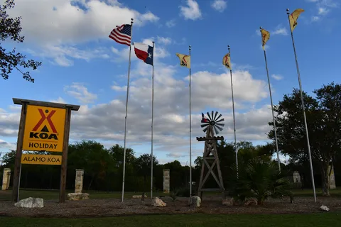 San Antonio / Alamo KOA Holiday