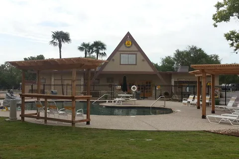 San Antonio / Alamo KOA Holiday