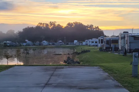Paradise Oaks RV Resort
