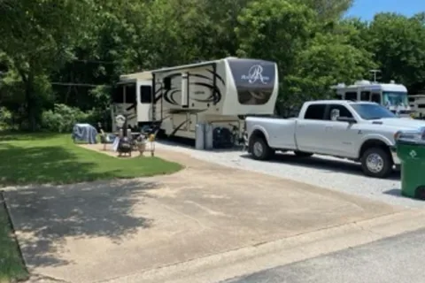 NorthLake Village RV Park