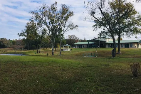 Lucky Buck's Lodge & RV Park