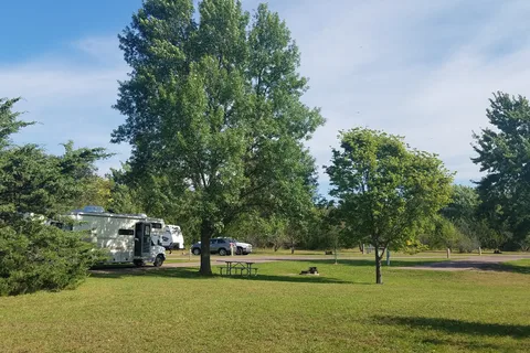 Oak - Lake Vermillion State Recreation Area