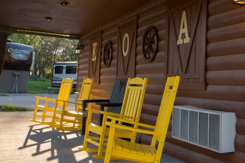Kansas City East / Oak Grove KOA Holiday