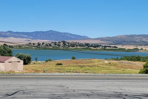 Lake Henshaw Resort