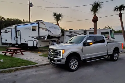 Lucky Clover RV and Mobile Home Park