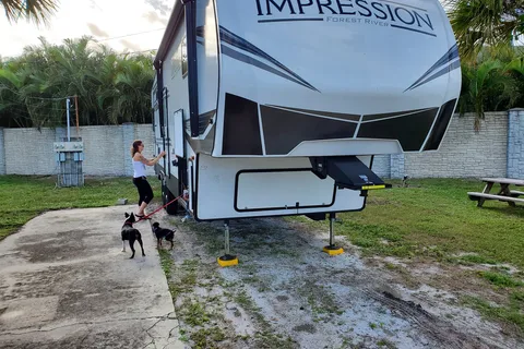 Lucky Clover RV and Mobile Home Park