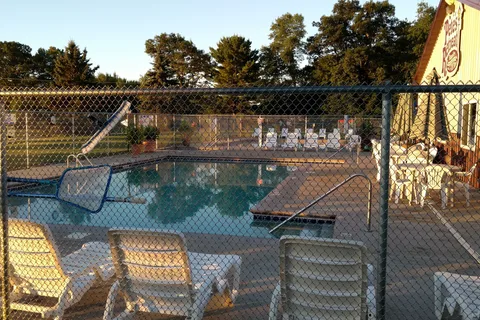 Petes Retreat Family Campground And RV Park