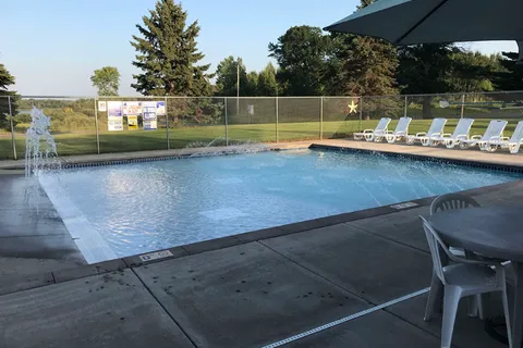 Petes Retreat Family Campground And RV Park